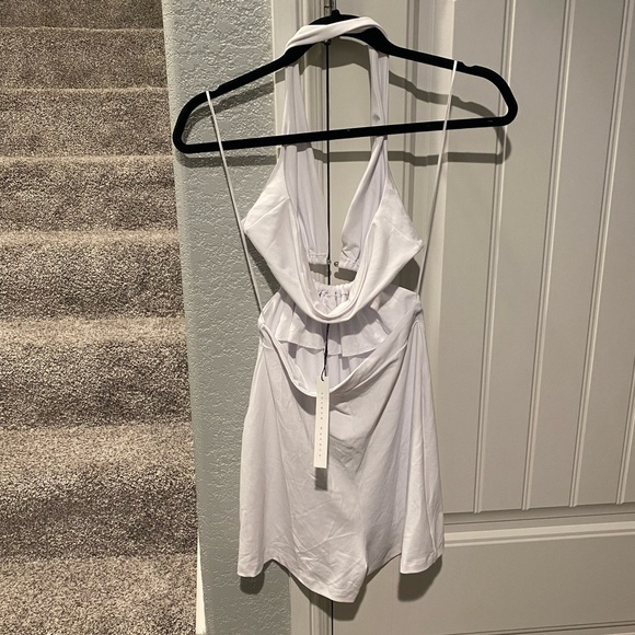 Susana Monaco half moon Halter Romper in Sugar NWT white - Picture 7 of 11